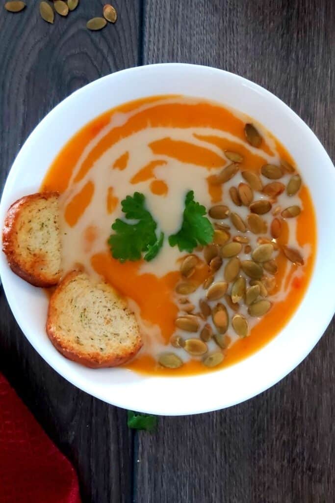 Simple Healthy Vegan Butternut Squash Soup