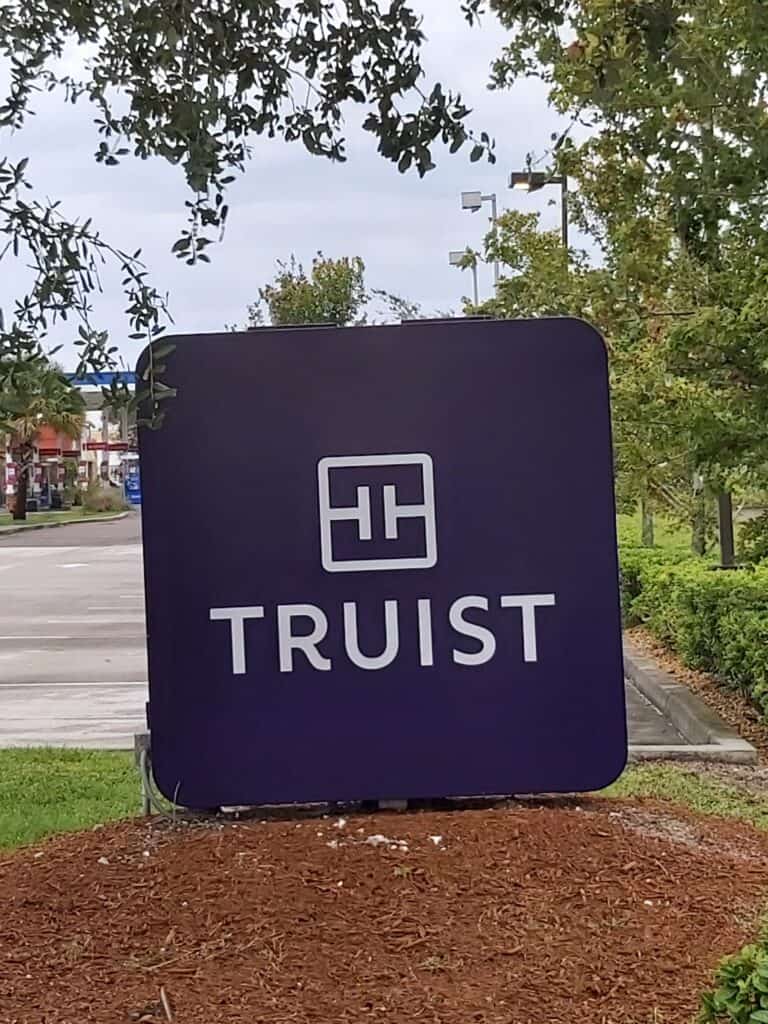 exterior Truist bank sign